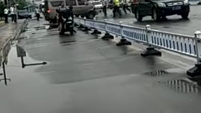 交警处理车祸现场